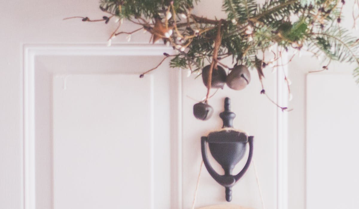 A Guide To Surviving The Holidays – After the Death or Loss of a Loved One
